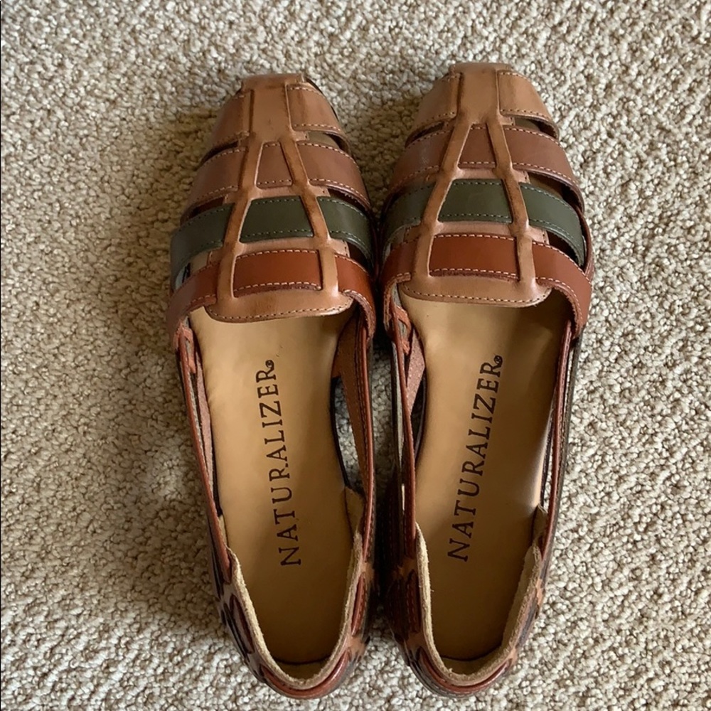 Brand new Naturalizer‘s size 5 1/2!